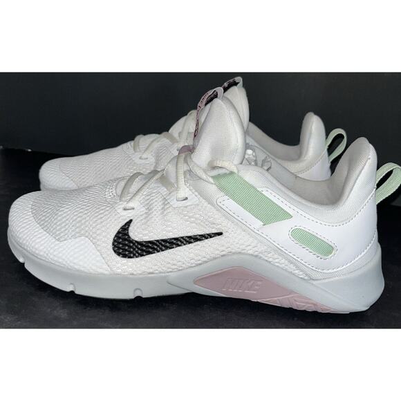 Nike Legend Essential White‎ Pistachio Green Lilac CD0212-100 Women's Sz 9 - Picture 2 of 9